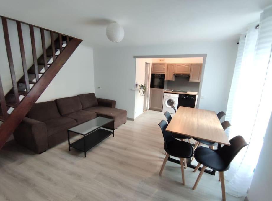 Duplex Cosy Lejlighed Gonesse Eksteriør billede